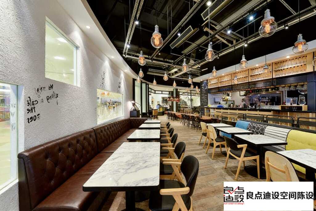 绝了!这工业风咖啡店软装设计，随手一拍就是大片！每一处细节都在我的审美点上疯狂蹦迪！